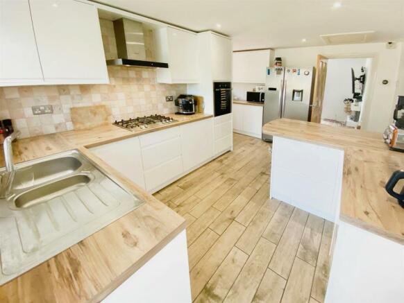 kitche.jpg