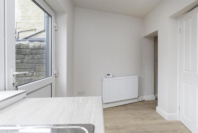 2 bed Terraced for sale Image 9