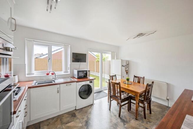 3 bed Detached for sale Image 9