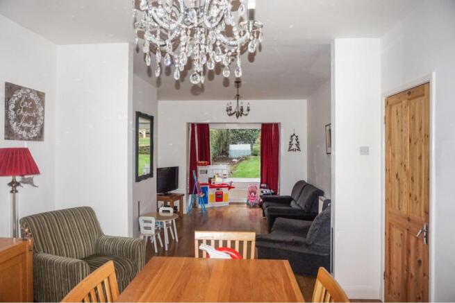 Lounge/Dining Room