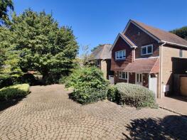 6, 15 Garden Mews, Beachy Head Road, Eastbourne BN20 7QP