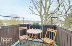 412b, Bowes Road, London N11 1BJ