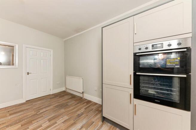 3 bed Terraced for sale Image 7