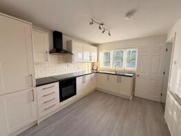 39, The Combs, Thornhill, Dewsbury WF12 0LQ