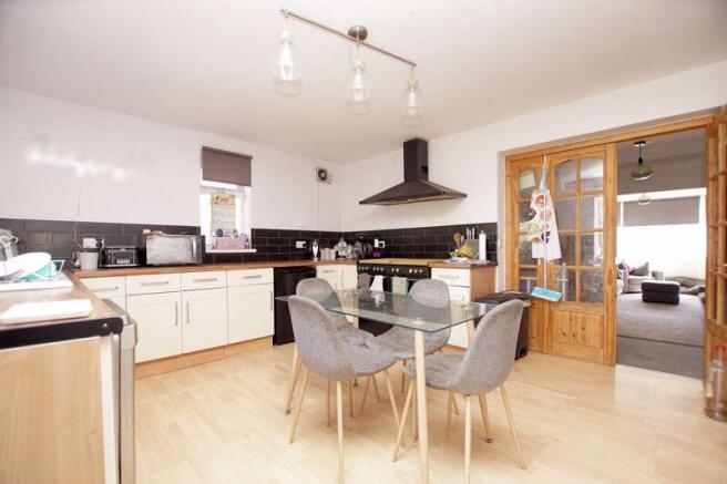 Kitchen/Breakfast Room