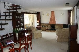 Sitting/dining room