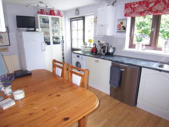 KITCHEN/BREAKFAST ROOM