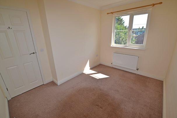 Bedroom 2 (2)