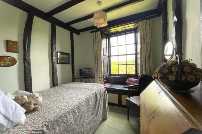 12 bed Character Property for sale Image 9