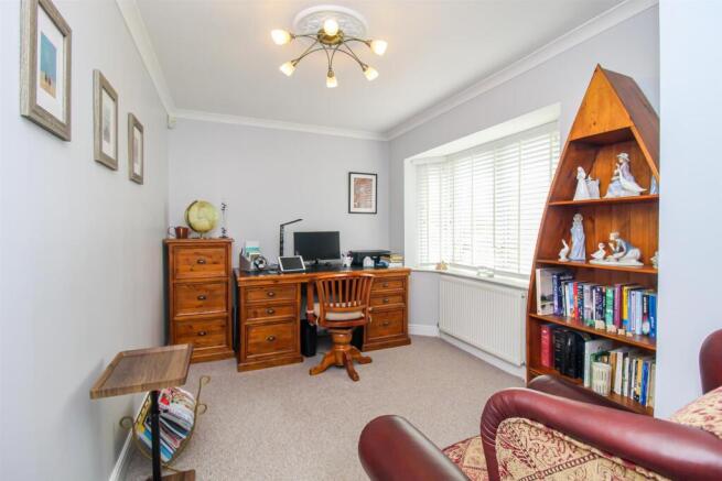 3 bed Detached Bungalow for sale Image 8