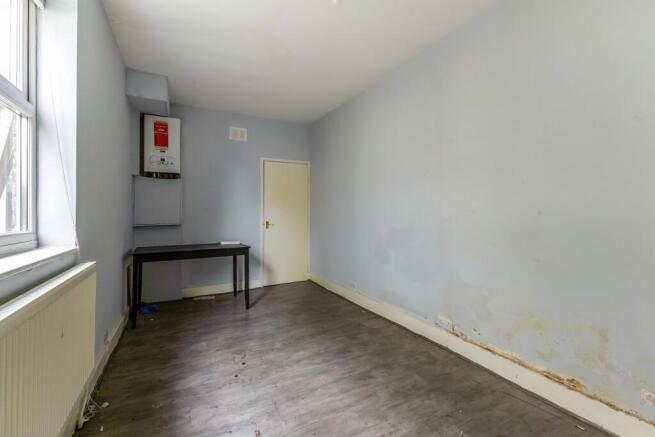 96 Crawley Road, Luton, LU1 1HZ