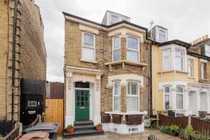 19b, Grove Green Road, London E11 4EG