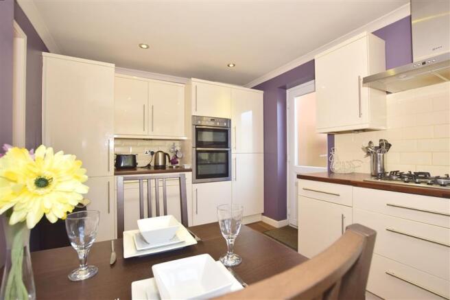 Kitchen/ Breakfast Room