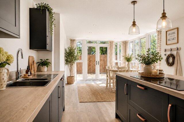 Kitchen & Sun Lounge