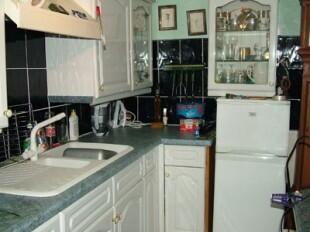 Cottage 2 Kitchen