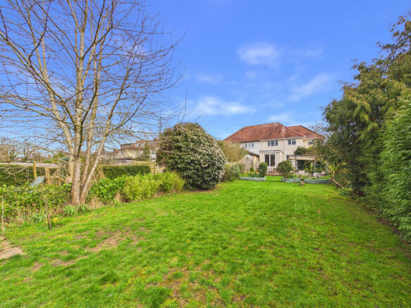 CAM01354G0-PR0674-STILL017