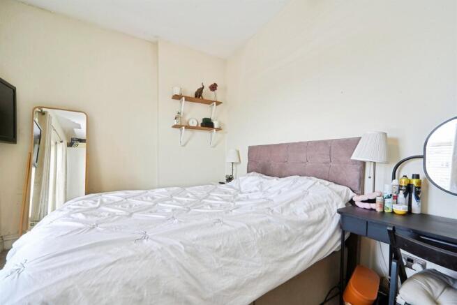 3 bed Semi-Detached for sale Image 12