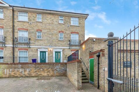 Millwood Court, New Road, Chatham