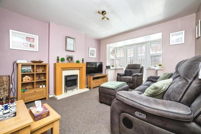 4 bed Detached for sale Image 6
