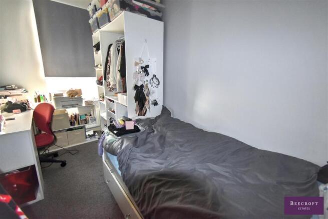 2 bed Flat for sale Image 5