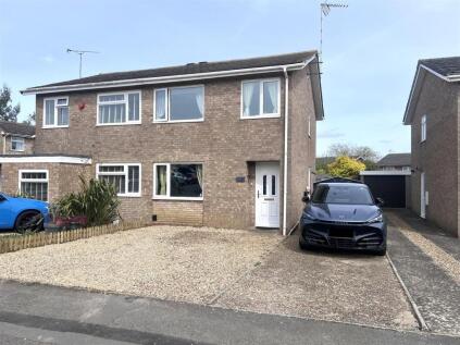 Highfields, Towcester