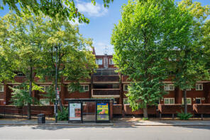30, 60 Witchwood House, Gresham Road, London SW9 7NN