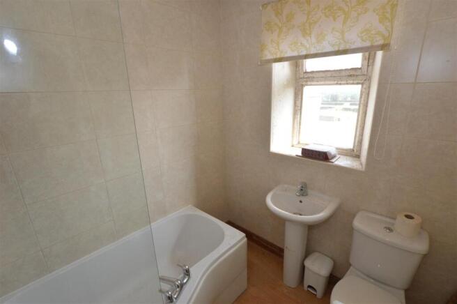 3 bed Semi-Detached for sale Image 10