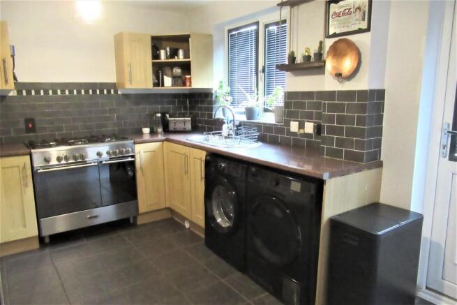 KITCHEN-DINER