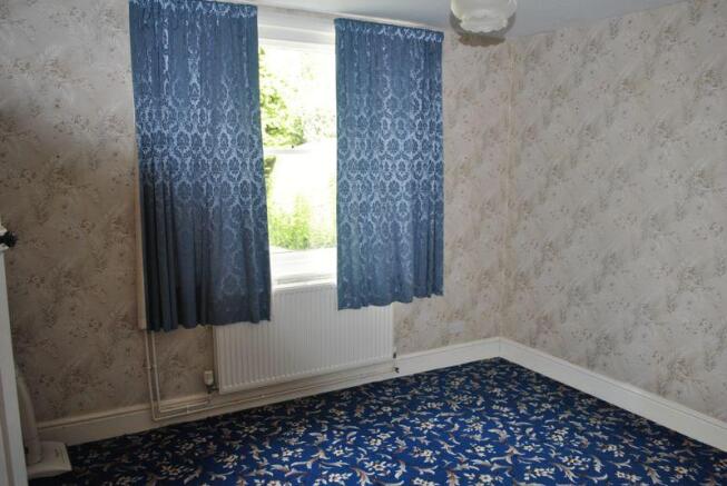 DINING/SITTING ROOM