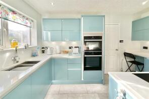 57, Stratton Heights, Stratton GL7 2RN