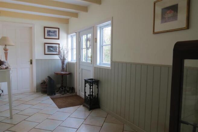 Entrance Hallway:
