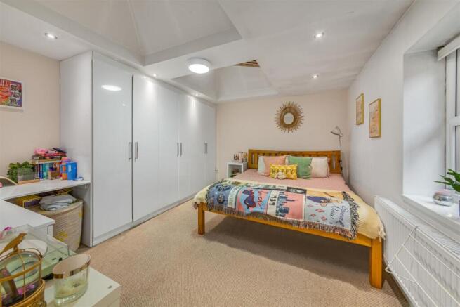 782 Garratt Lane, London SW17 0LZ-4.jpg