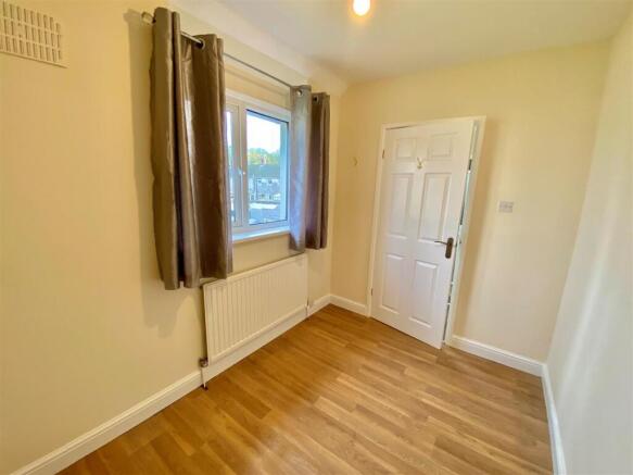 92 pendre bed 3.jpg