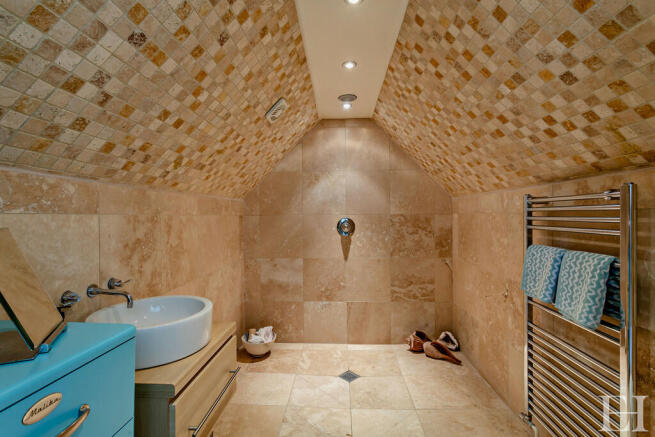 8574160-interiorW...