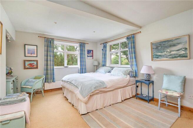 4 bed Detached for sale Image 12