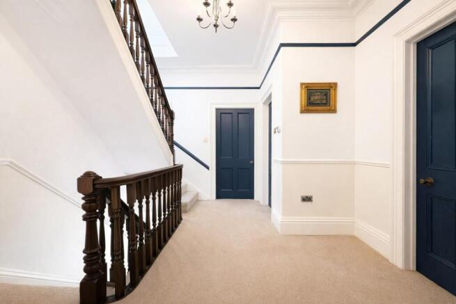 5 bed Terraced for sale Image 11