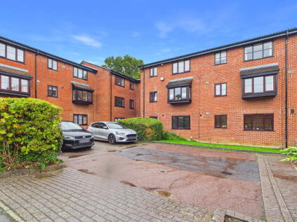 Gladbeck Way, Enfield, EN2 7EL