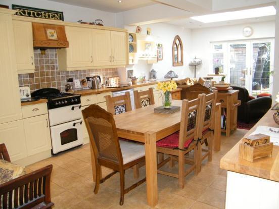 Kitchen/Breakfast Rm