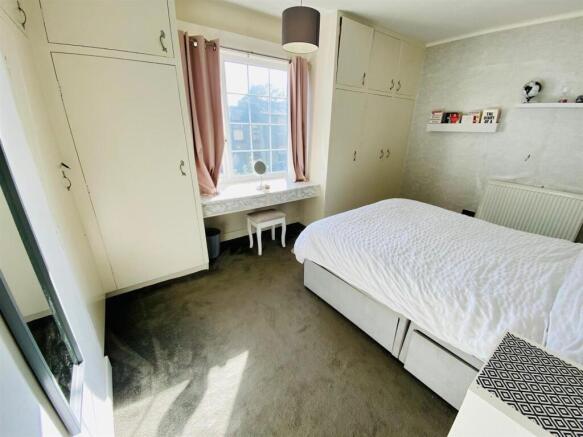 bed 1.jpg