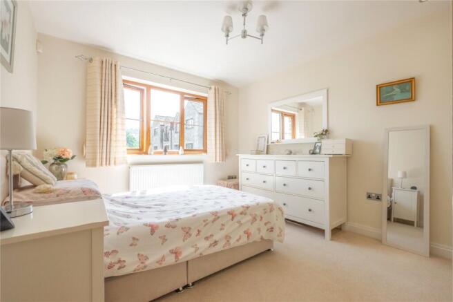 2 bed Apartment for sale Image 8