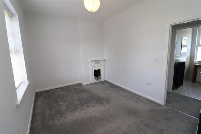 2 bed Terraced for sale Image 8