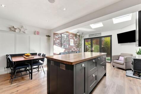 Green Oak Avenue, Sheffield, S17