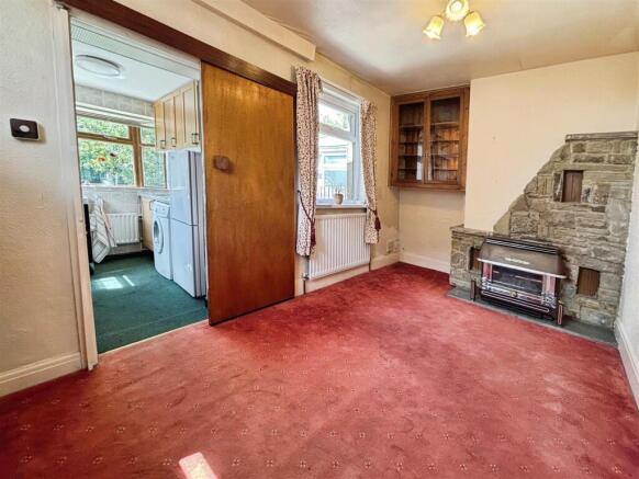 3 bed Semi-Detached for sale Image 5