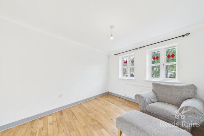 3 bed Semi-Detached for sale Image 8