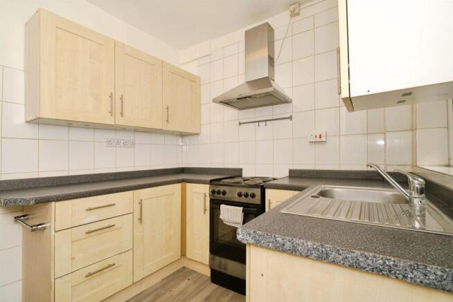 2 bed Terraced for sale Image 6