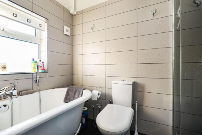 3 bed Semi-Detached for sale Image 11