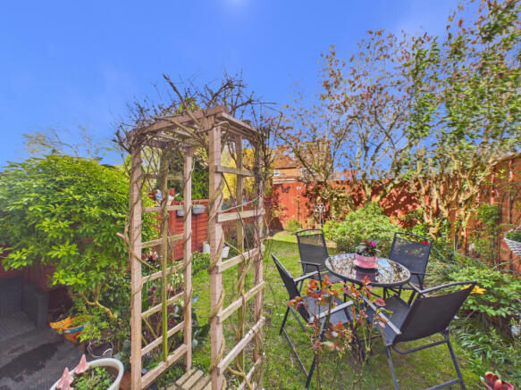 CAM02536G0-PR0079-STILL001