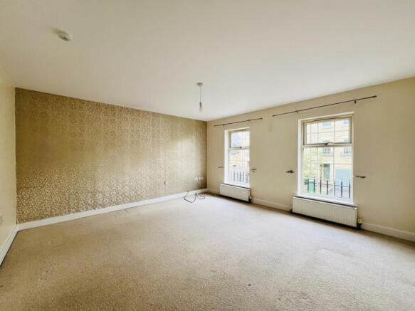 4 bed Town House for sale Image 4