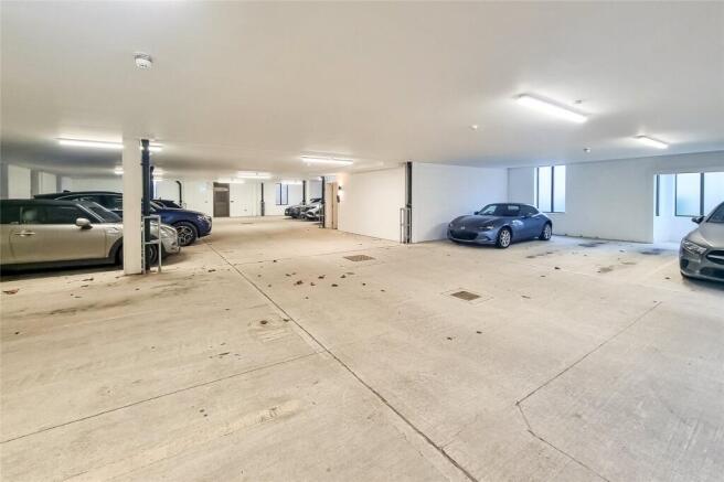 2 bed Apartment for sale Image 6