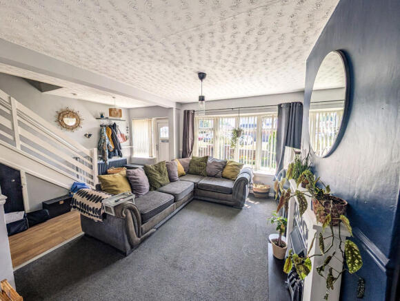 3 bed Semi-Detached for sale Image 4